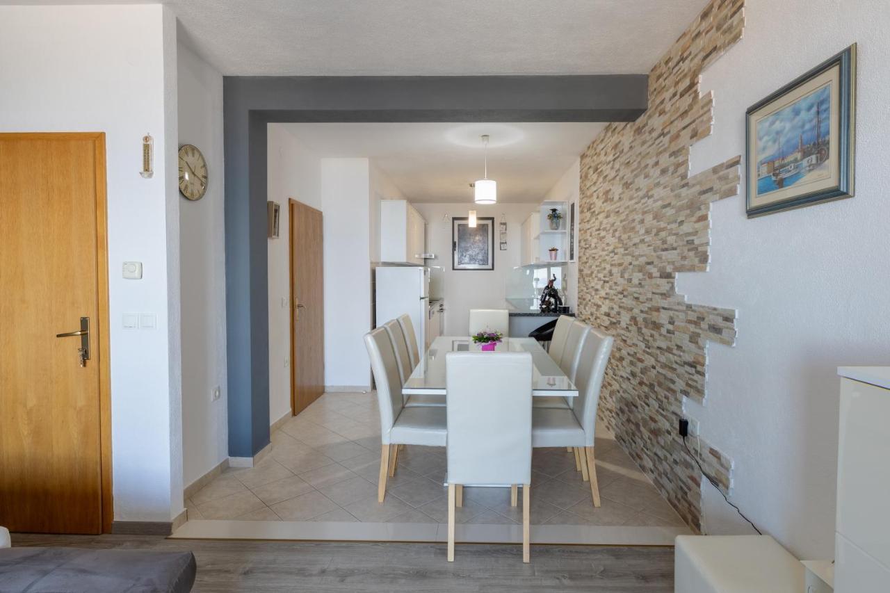 Apartment Dany - Free Beach Parking Makarska Dış mekan fotoğraf